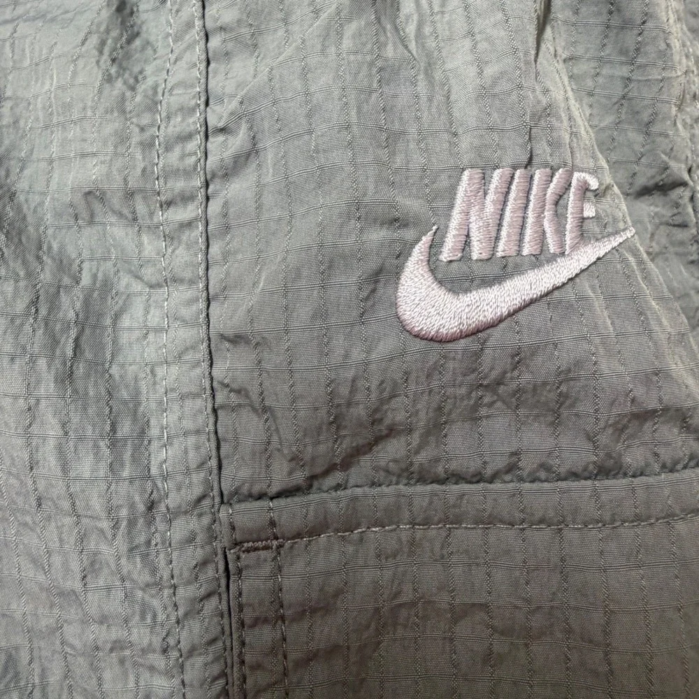Nike Womens Vintage Swoosh Sportswear Cargo Pants M Grey Nylon Tech Gorp Joggers